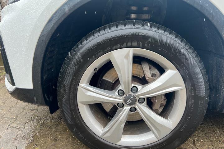 Hvid Audi Q5 fra 2023