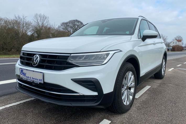 Hvid VW Tiguan fra 2021