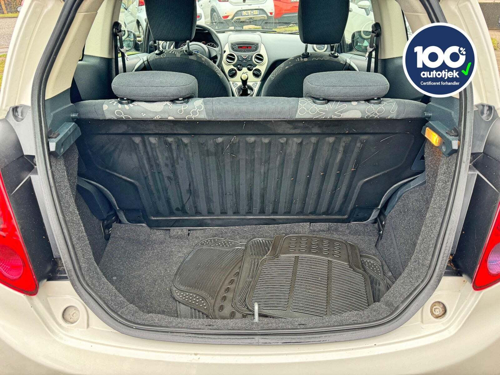 undefined Ford Ka fra 2014 set indefra