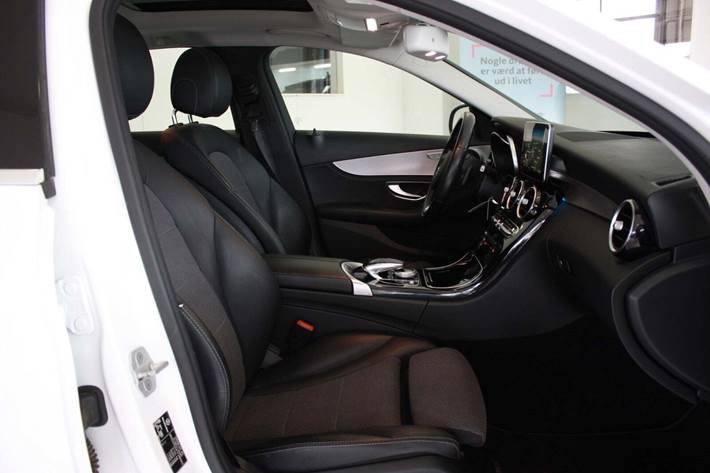Hvid Mercedes C220 d fra 2015