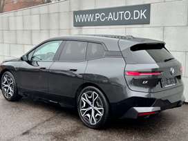 BMW iX xDrive40 Sport