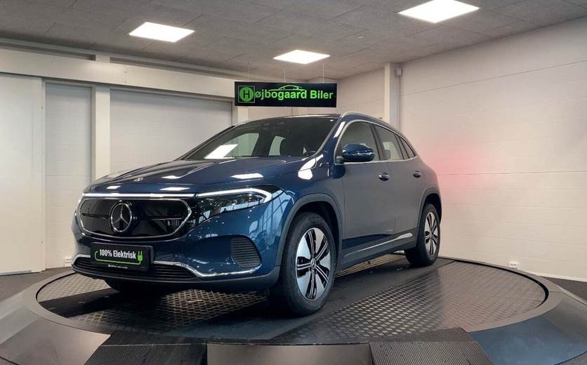 Mercedes EQA250