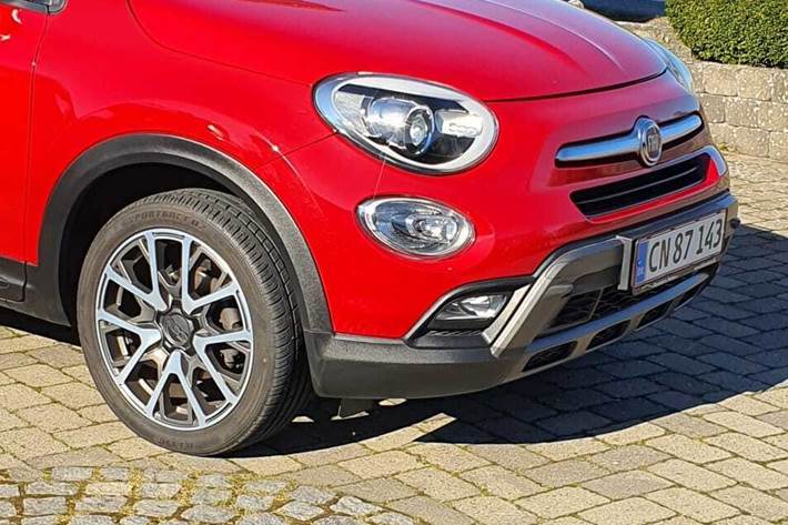 Rød Fiat 500X fra 2016