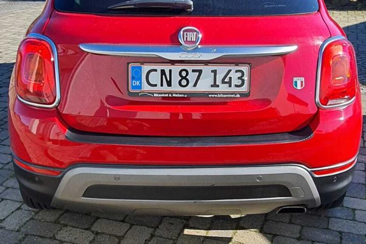 Rød Fiat 500X fra 2016
