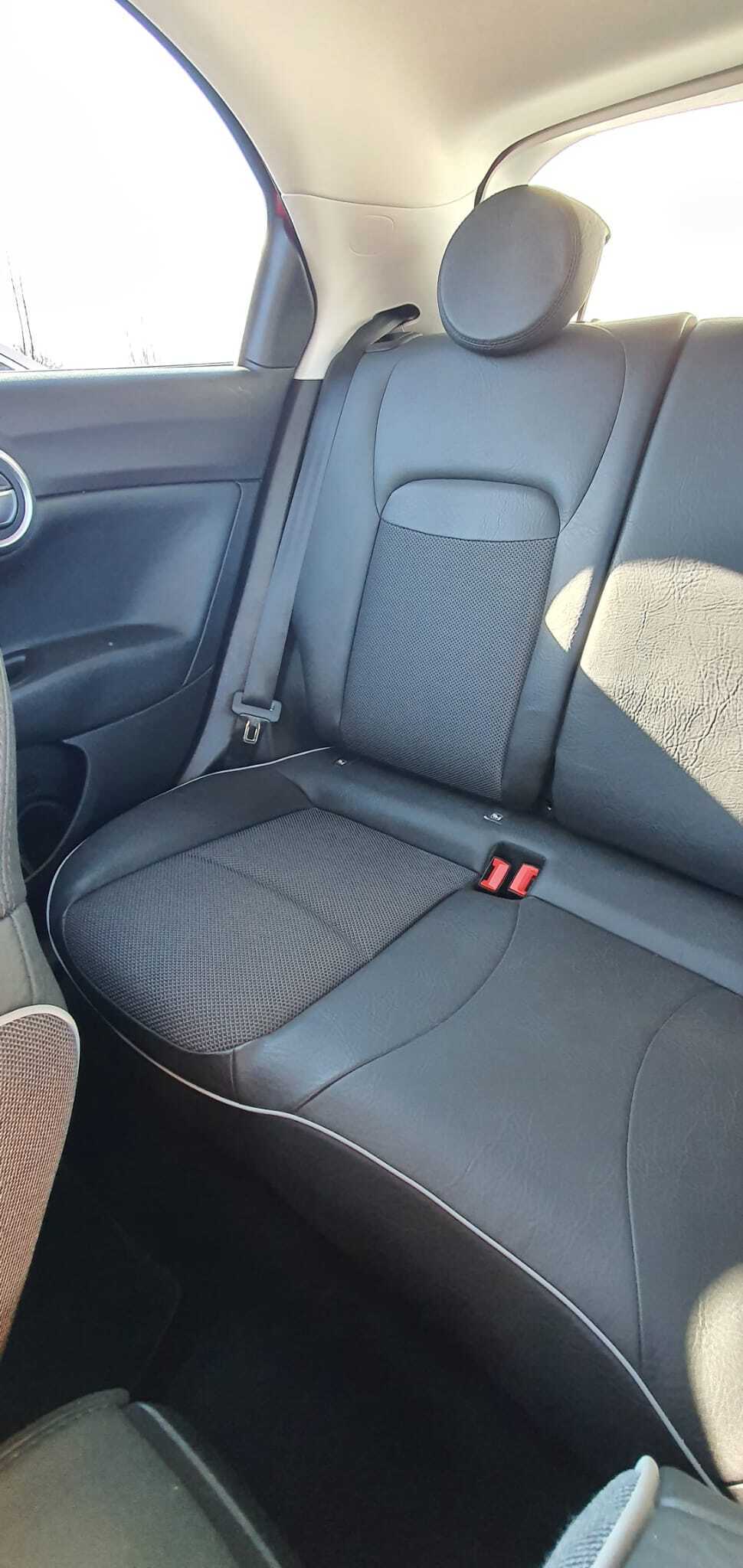 Rød Fiat 500X fra 2016