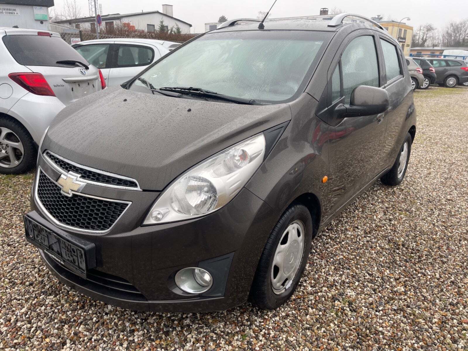 Brun Chevrolet Spark fra 2012