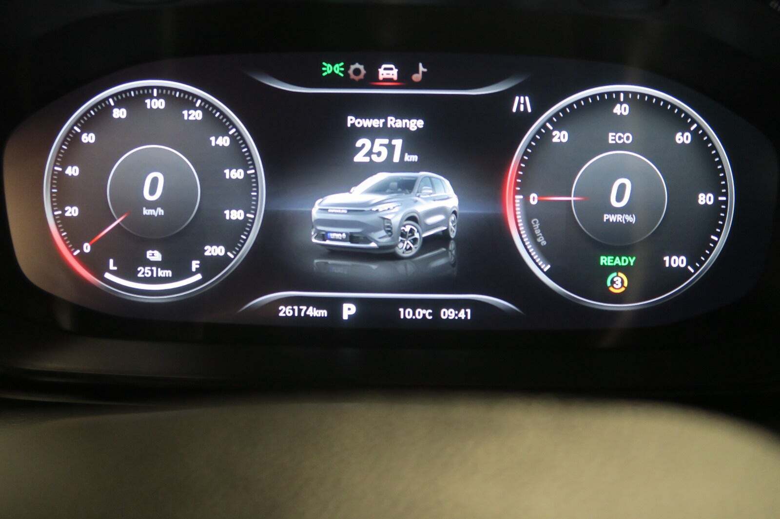 Sort Maxus Euniq6 fra 2022