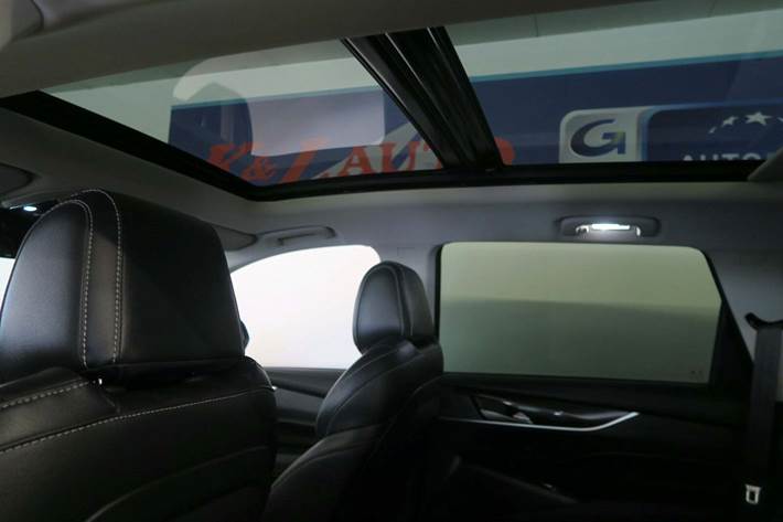 Sort Maxus Euniq6 fra 2022