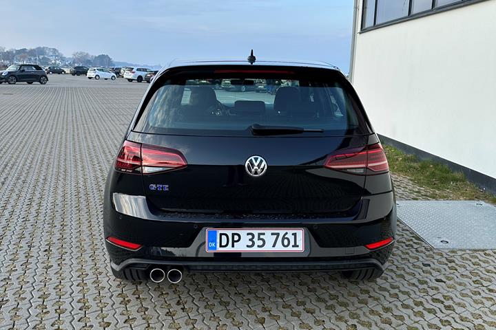 Sort VW Golf fra 2020