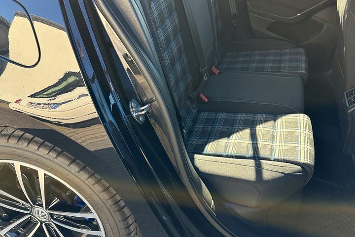 Sort VW Golf fra 2020