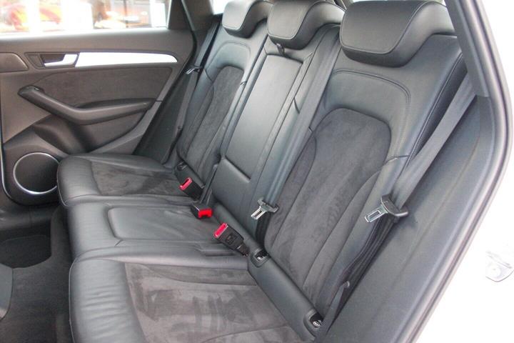 Hvid Audi SQ5 fra 2015