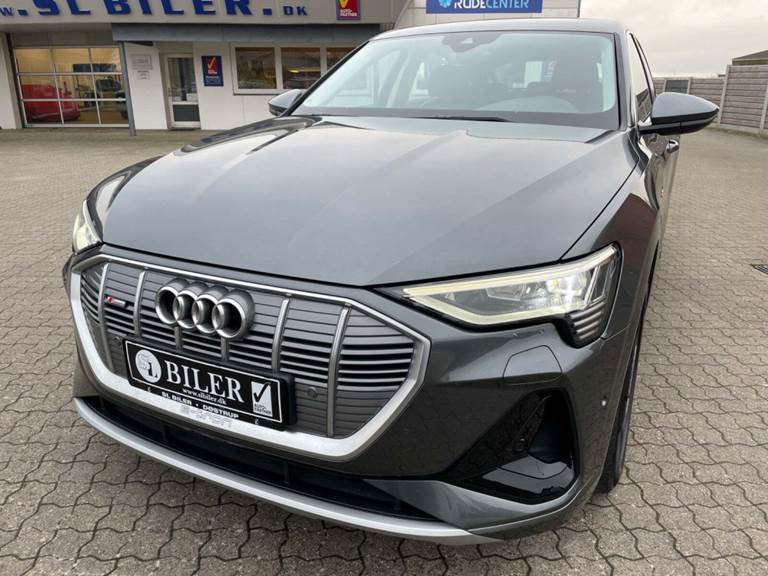 Audi e-tron 55 Advanced Sportback quattro
