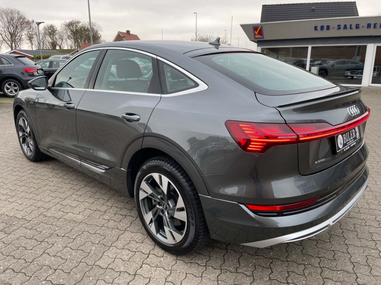 Audi e-tron 55 Advanced Sportback quattro