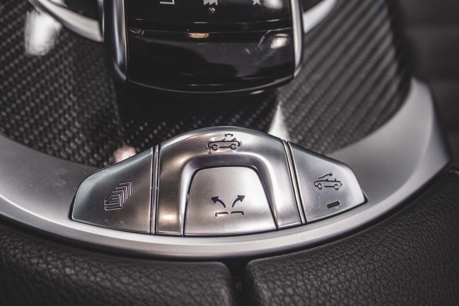 Grå Mercedes C400 fra 2017