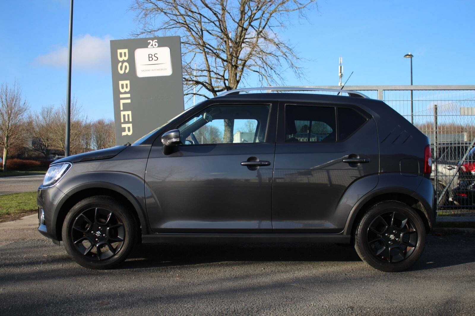 Grå Suzuki Ignis fra 2018