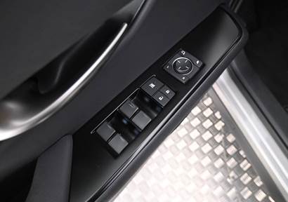 Lexus UX 2,0 250h Hybrid Special Edition E-CVT 184HK 5d Trinl. Gear