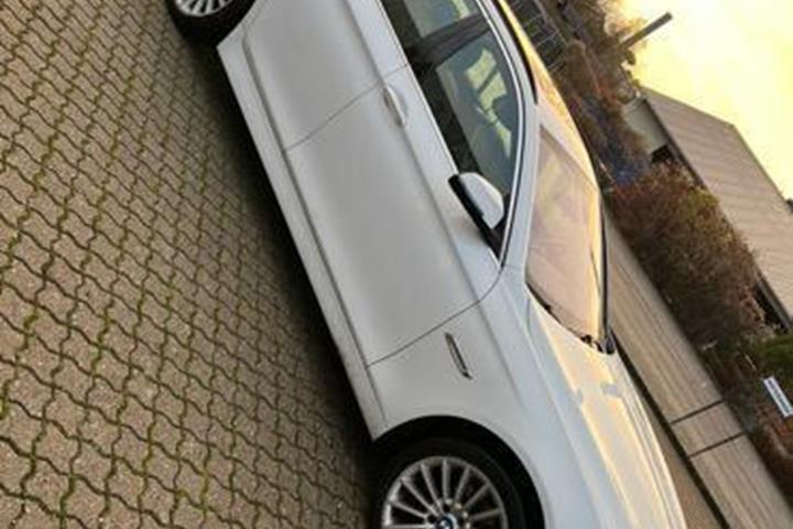 Hvid BMW 501 fra 2014