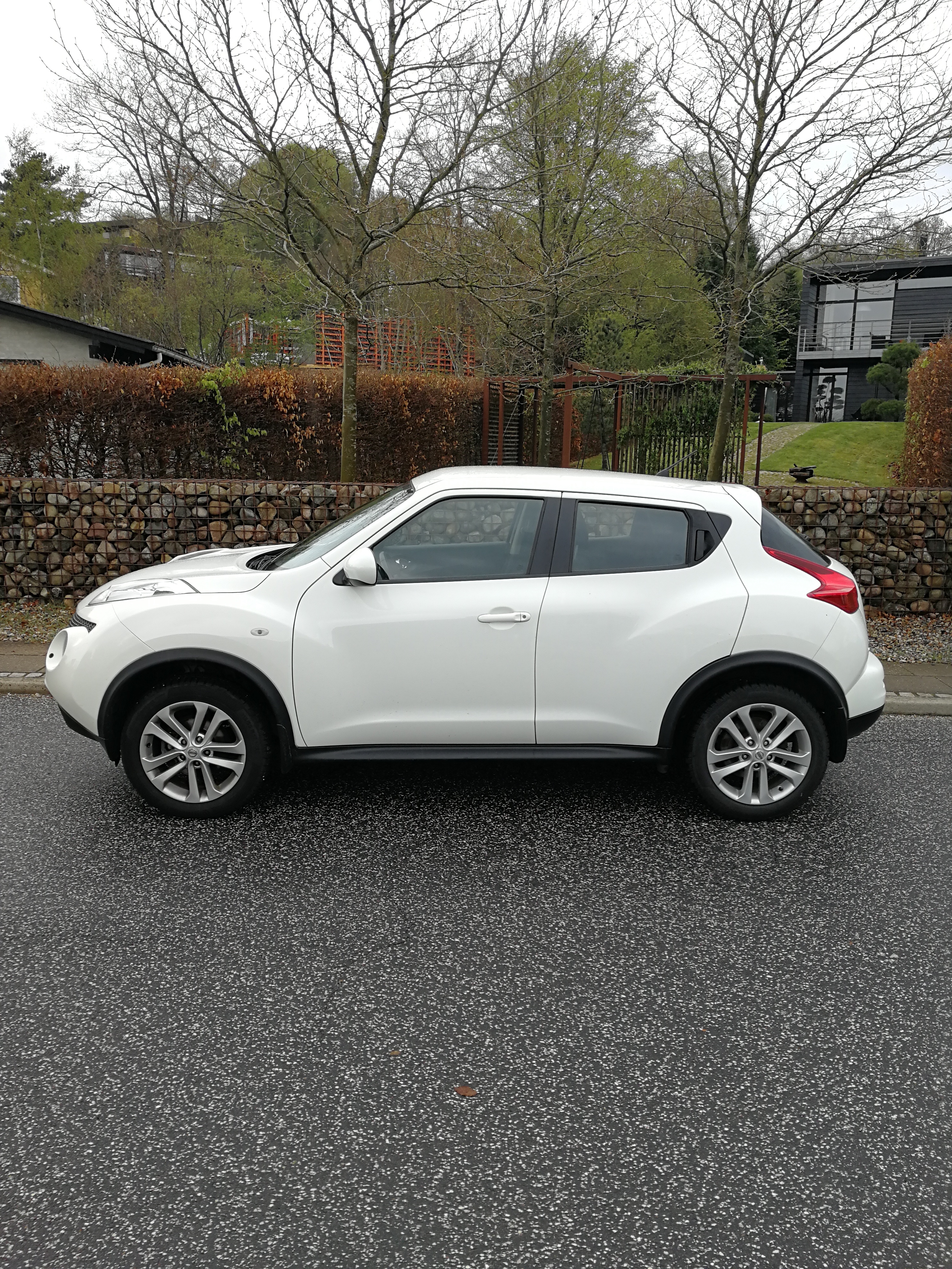 Hvid Nissan Juke fra 2014