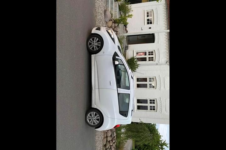 Hvid Chevrolet Spark fra 2013