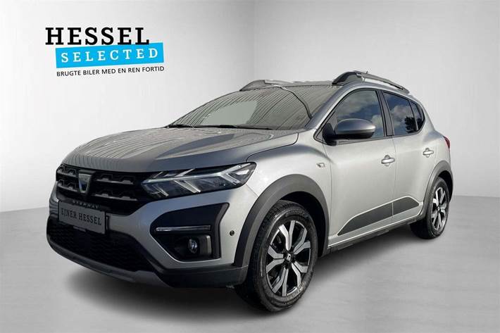 Sølv Dacia Sandero Stepway fra 2021