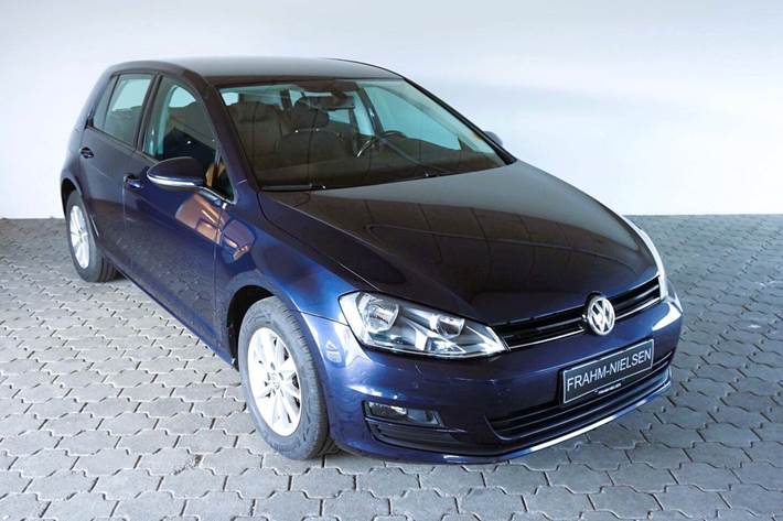 Blå VW Golf VII fra 2014