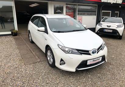 Toyota Auris 1,8 Hybrid H2+ Touring Sports CVT