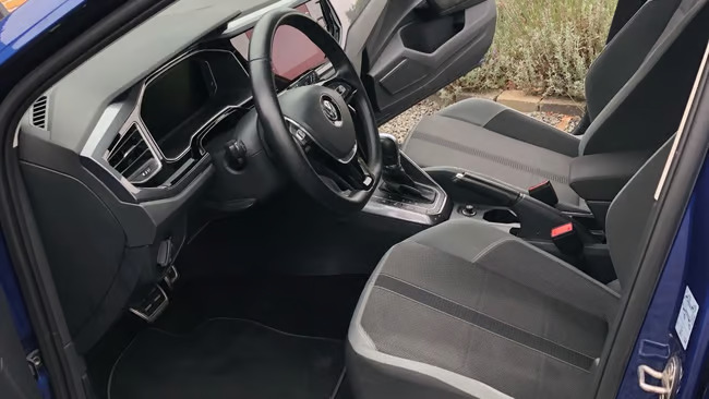 Blå VW Polo fra 2018