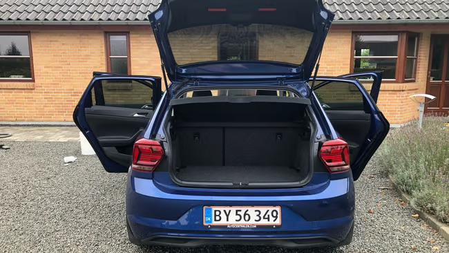 Blå VW Polo fra 2018
