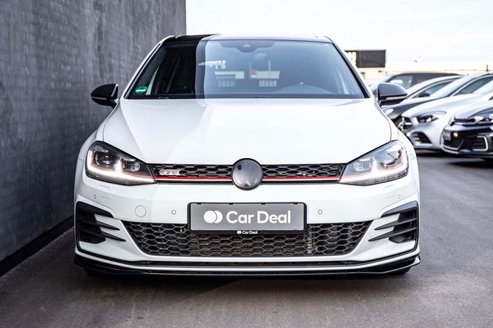 Hvid VW Golf VII fra 2020