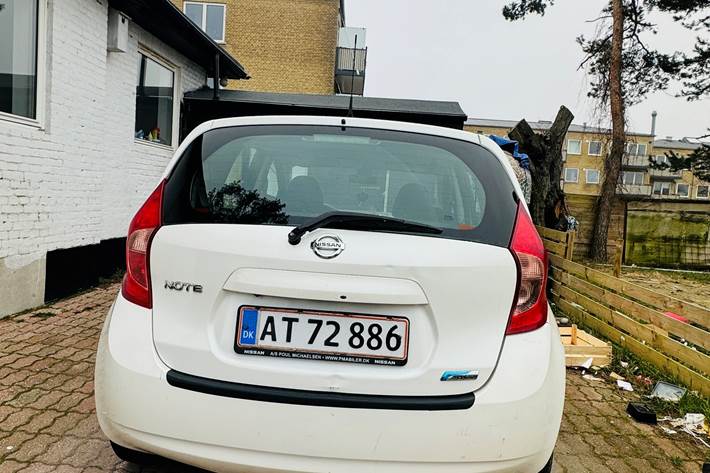 Hvid Nissan Note fra 2014