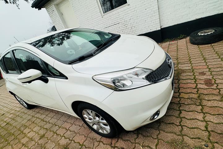 Hvid Nissan Note fra 2014