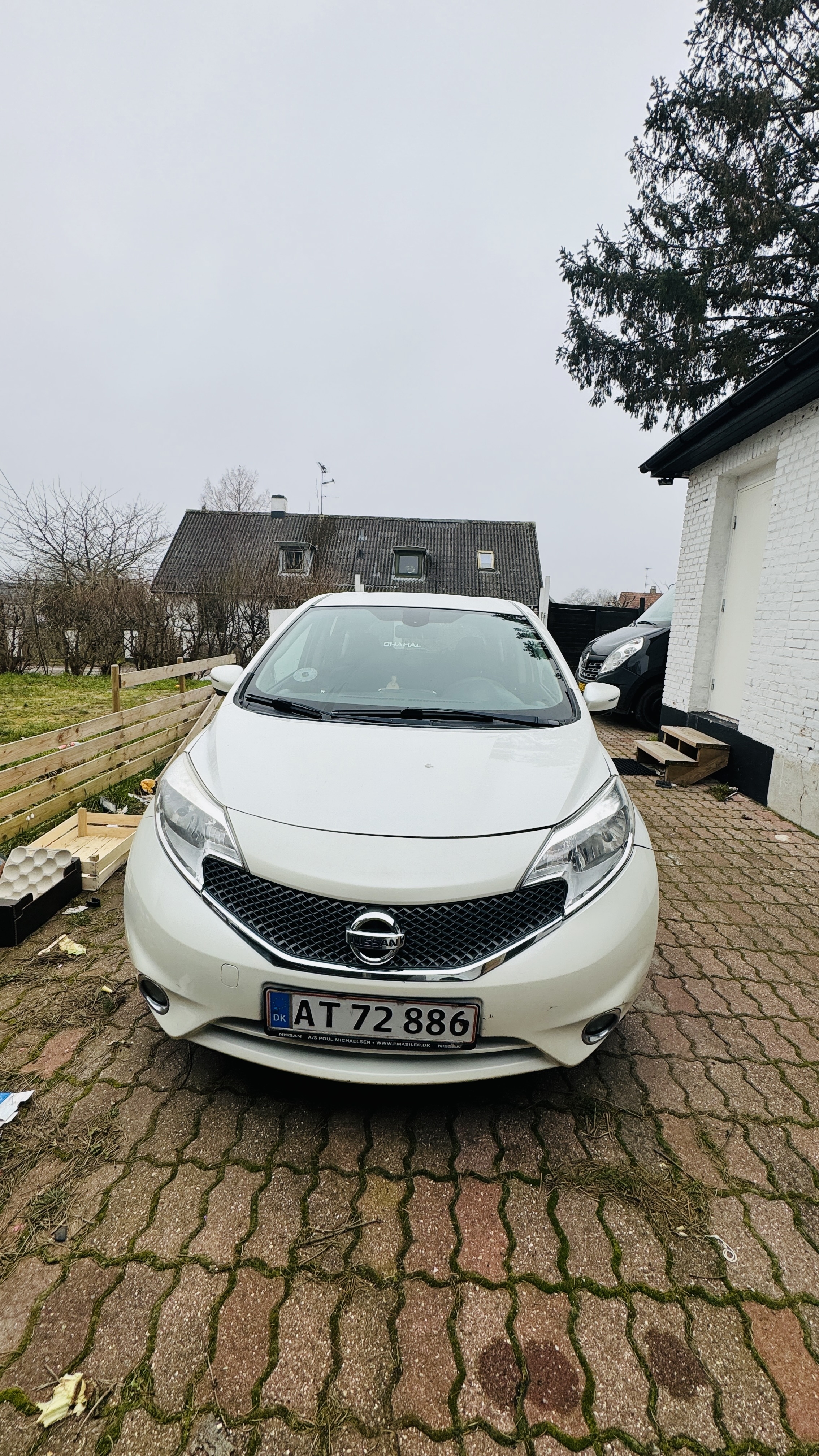 Hvid Nissan Note fra 2014