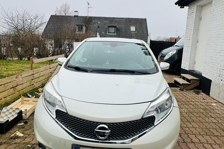 Hvid Nissan Note fra 2014
