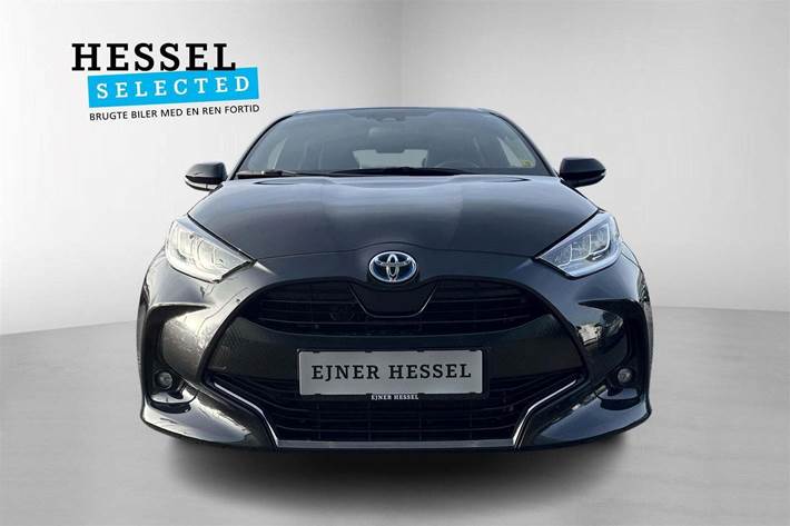 Sort Toyota Yaris fra 2020