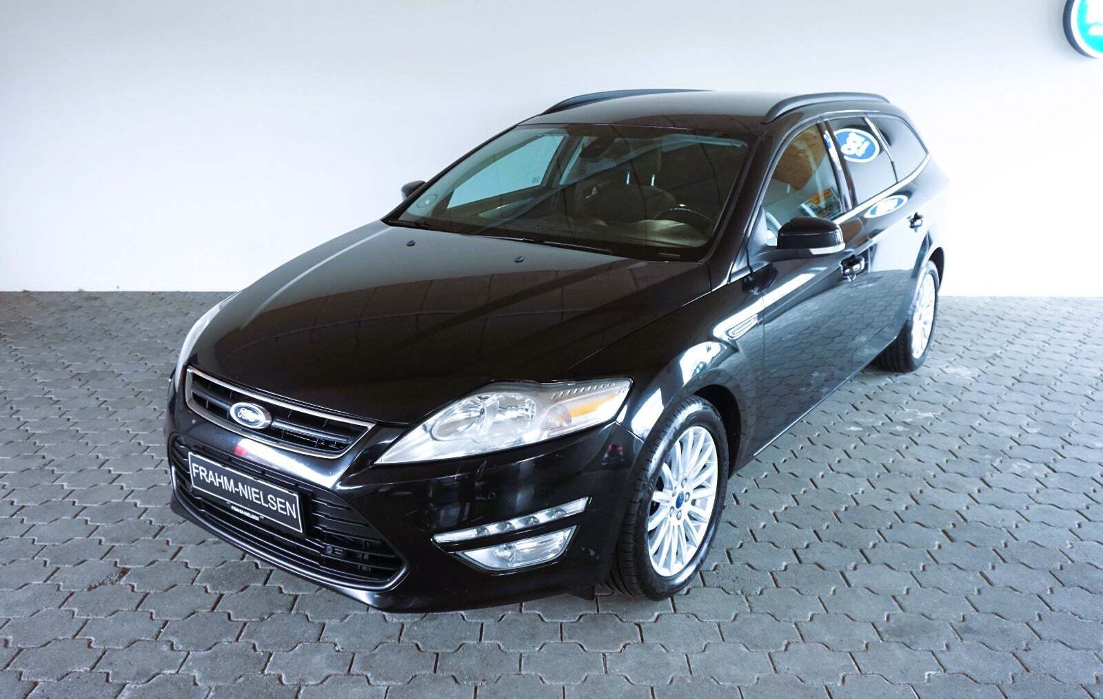Sort Ford Mondeo fra 2012
