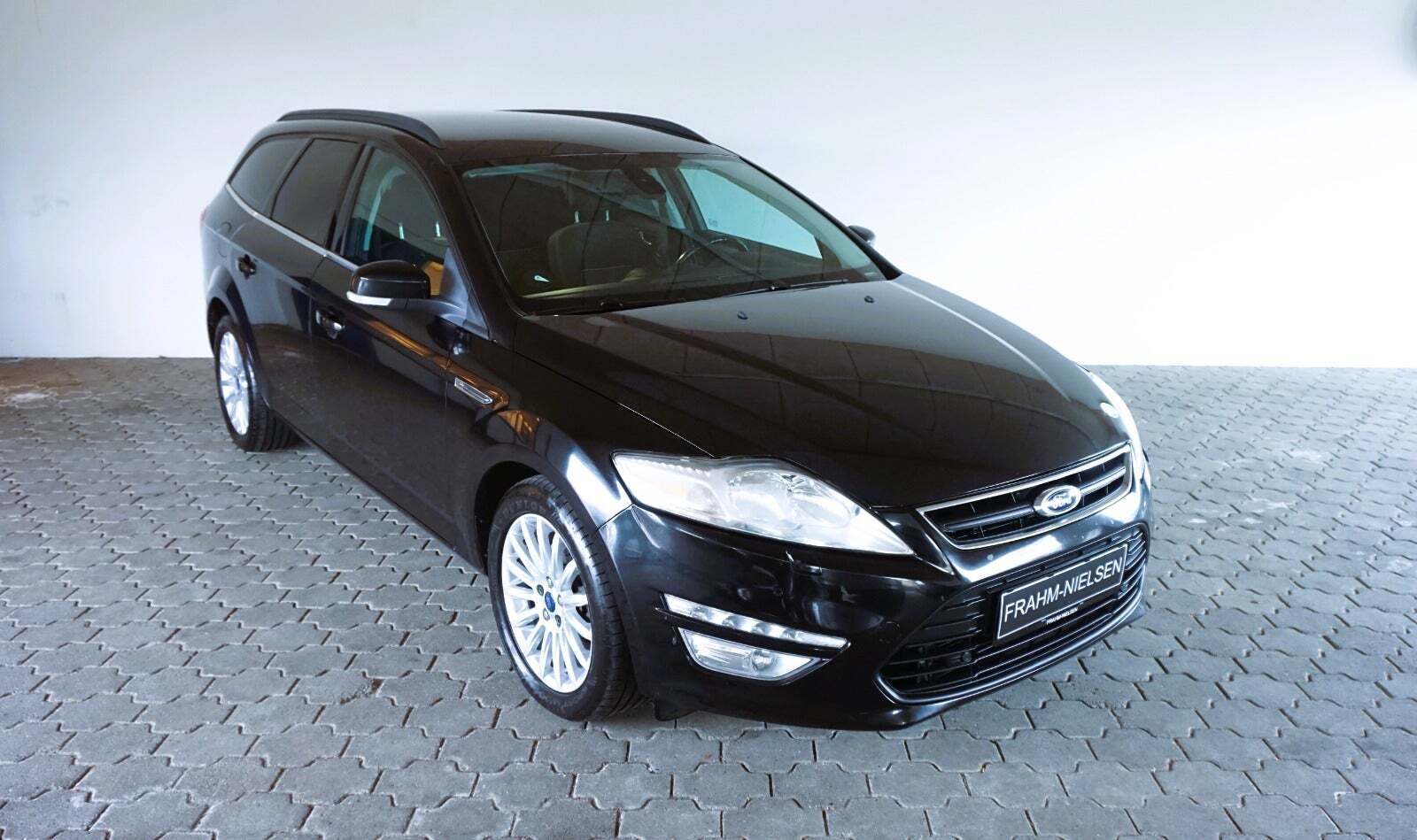 Sort Ford Mondeo fra 2012