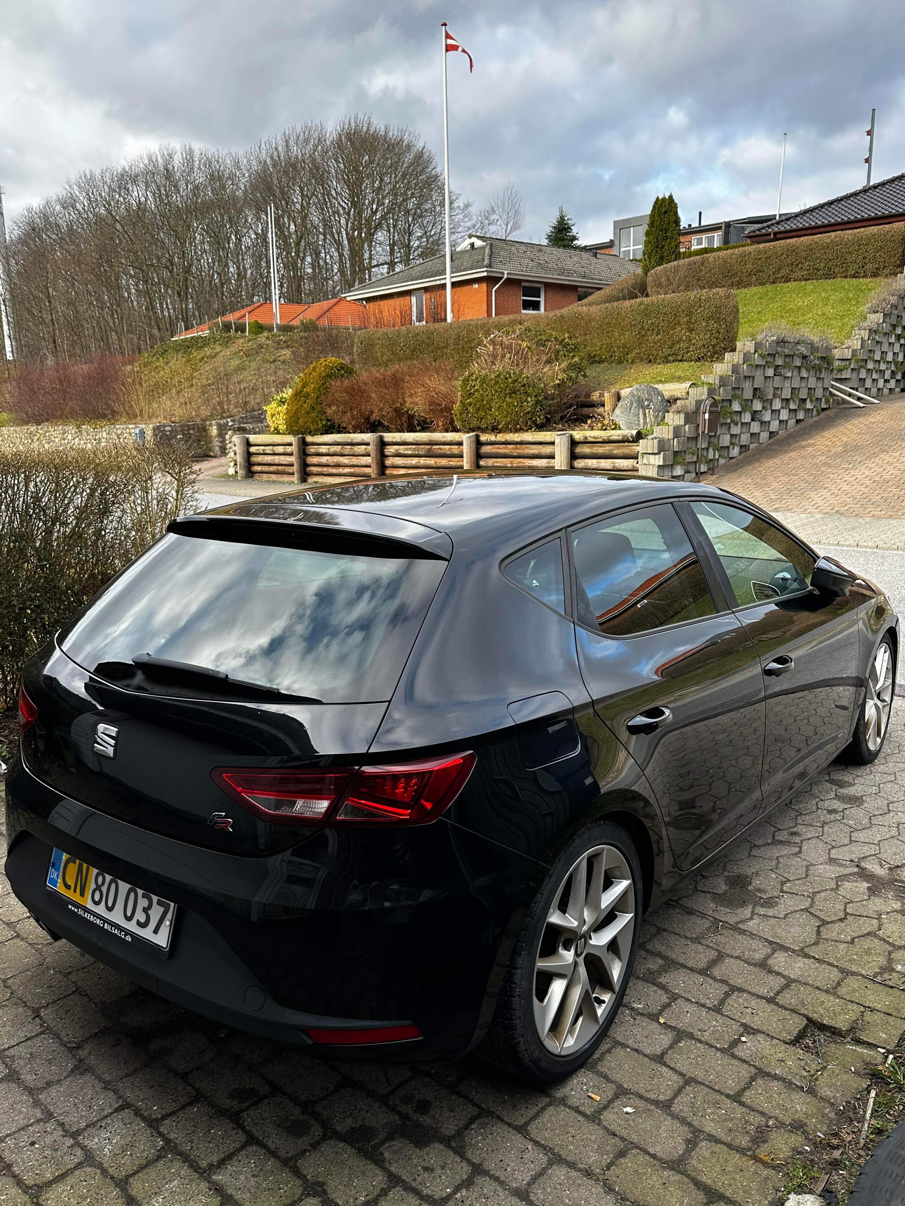 Sort Seat Leon fra 2014