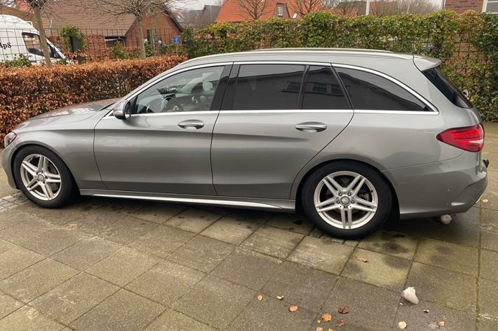 Grå Mercedes C250 d fra 2015