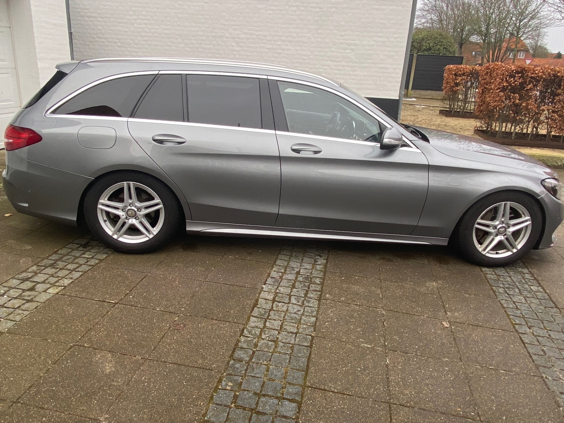 Grå Mercedes C250 d fra 2015