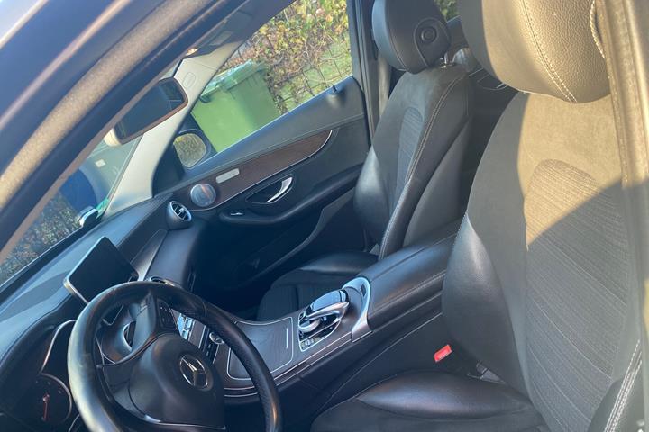 Grå Mercedes C250 d fra 2015