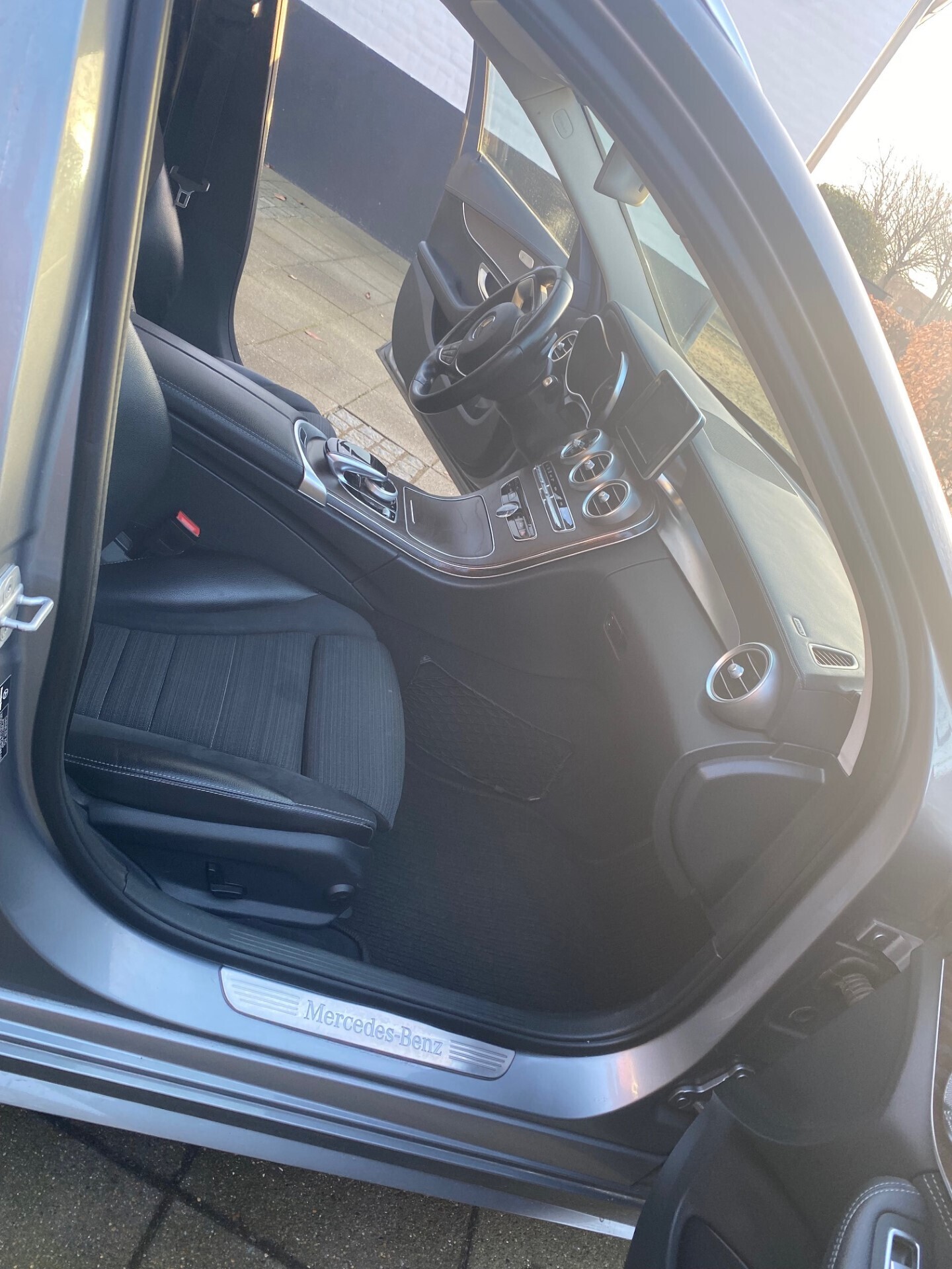 Grå Mercedes C250 d fra 2015