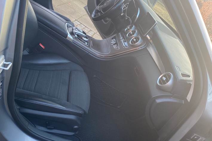 Grå Mercedes C250 d fra 2015