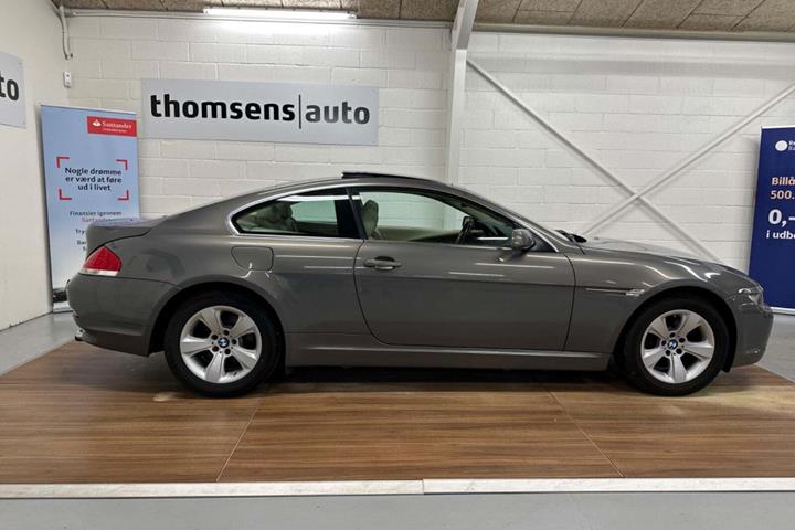 Grå BMW 645Ci fra 2005 set udefra