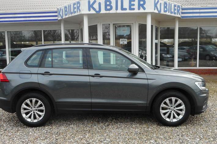 Grå VW Tiguan fra 2018