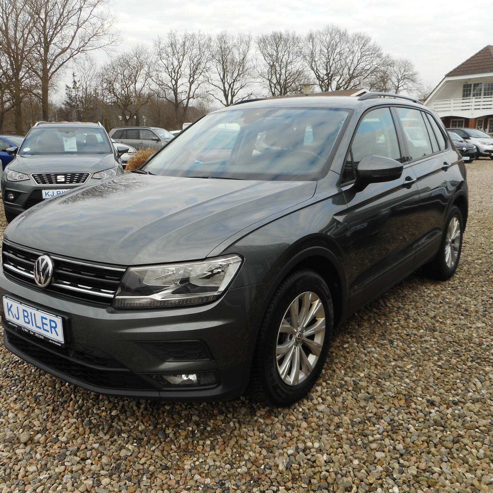 Grå VW Tiguan fra 2018
