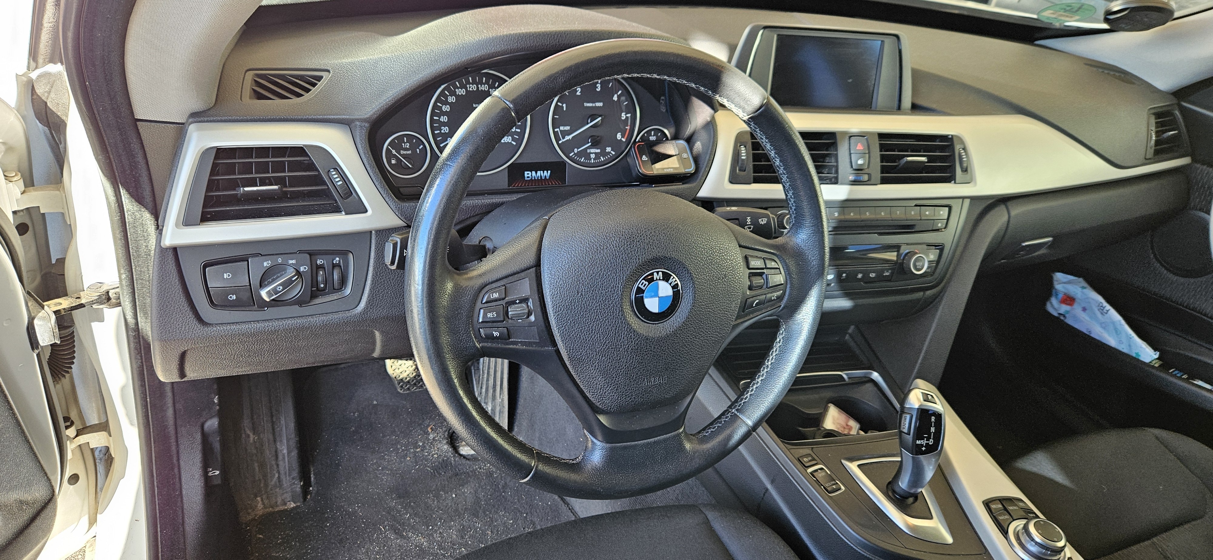 Hvid BMW 3-Serie fra 2016