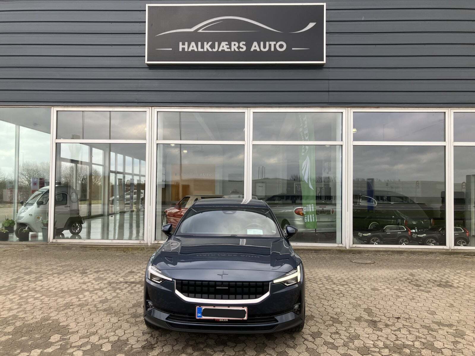 Blå Polestar 2 fra 2022