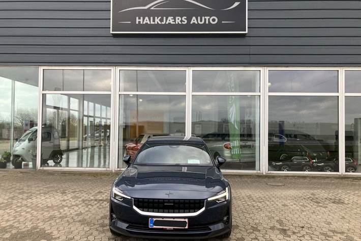 Blå Polestar 2 fra 2022