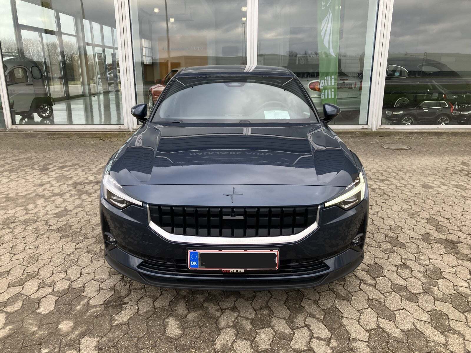 Blå Polestar 2 fra 2022