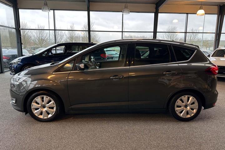 Grå Ford C-MAX fra 2018